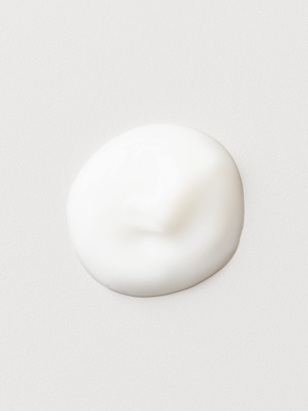 AG Care Curl Fresh aluminum bottle ready for daily use on damp hair
