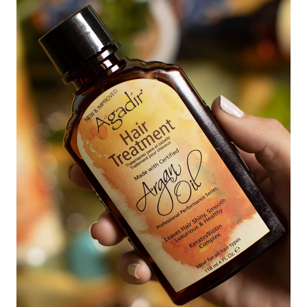 Agadir Argan Oil Hair Treatment smooth hair close-up demonstrates easy detangling.