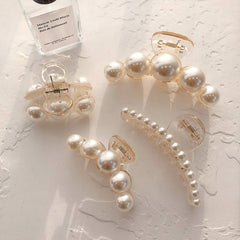 Agirlvct pearl big-size clip secures thick hair for daily styling.