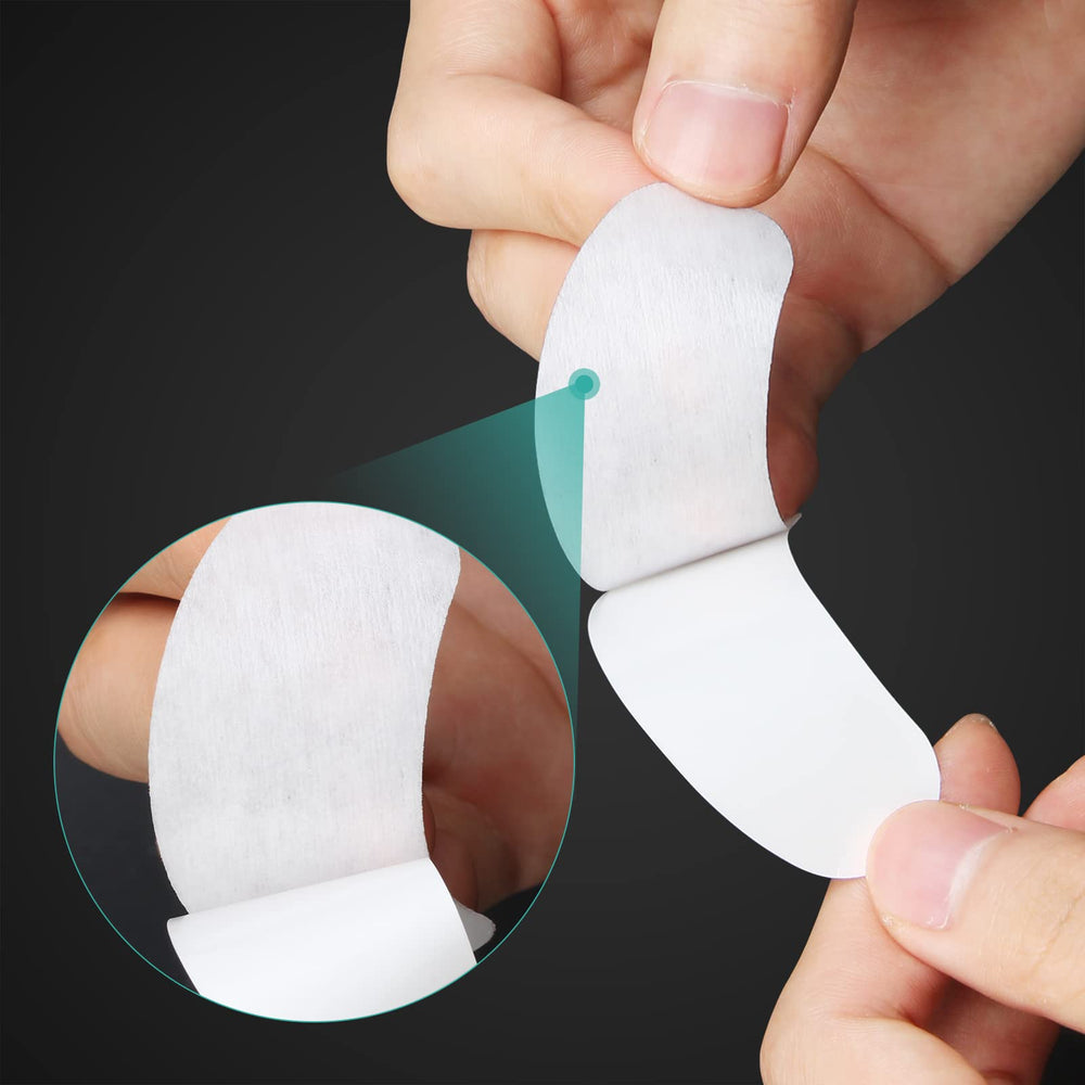 AHIER hydrogel eye pads suitable for salons and home use during lash work.