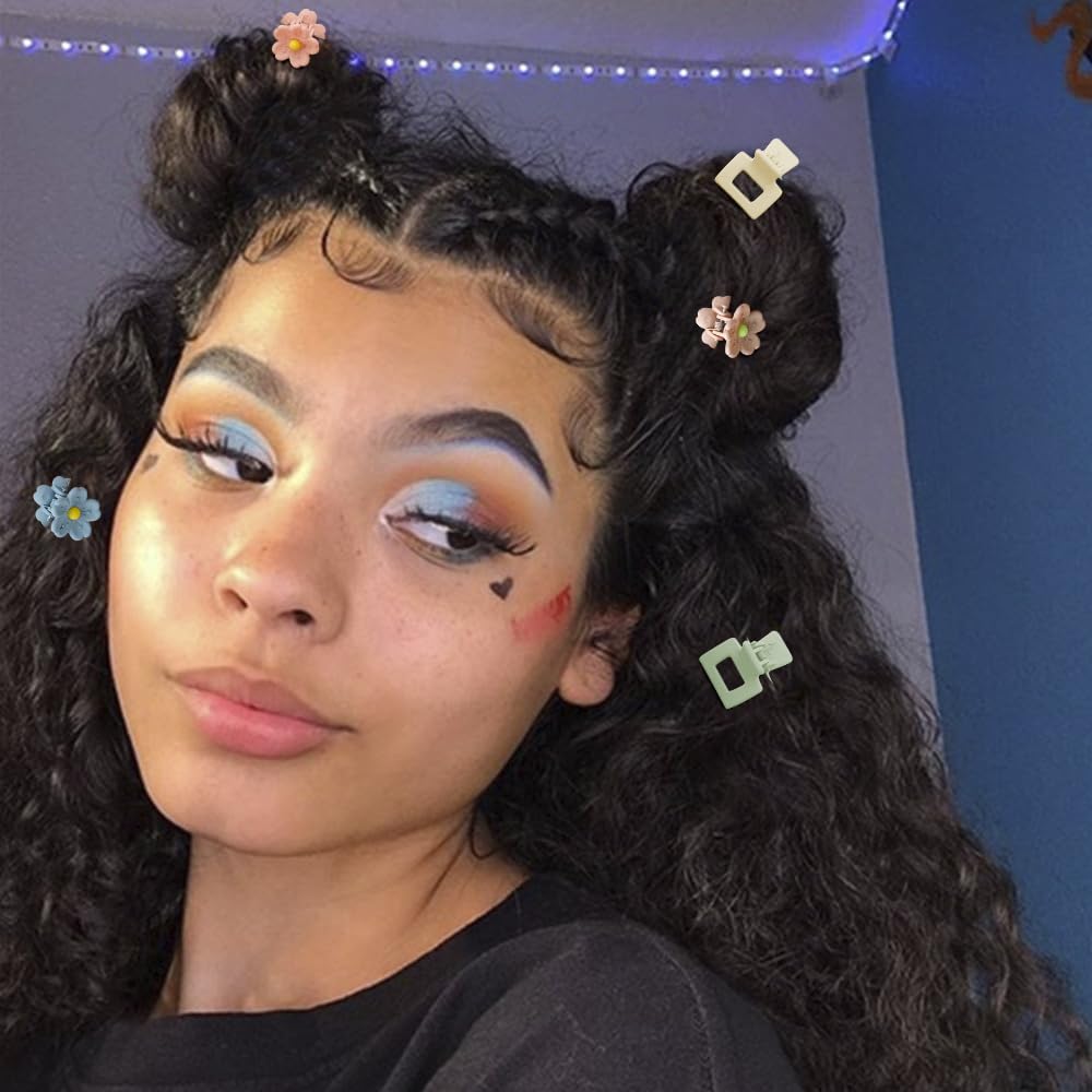 AHONEY clips worn by girls and women for chic accents