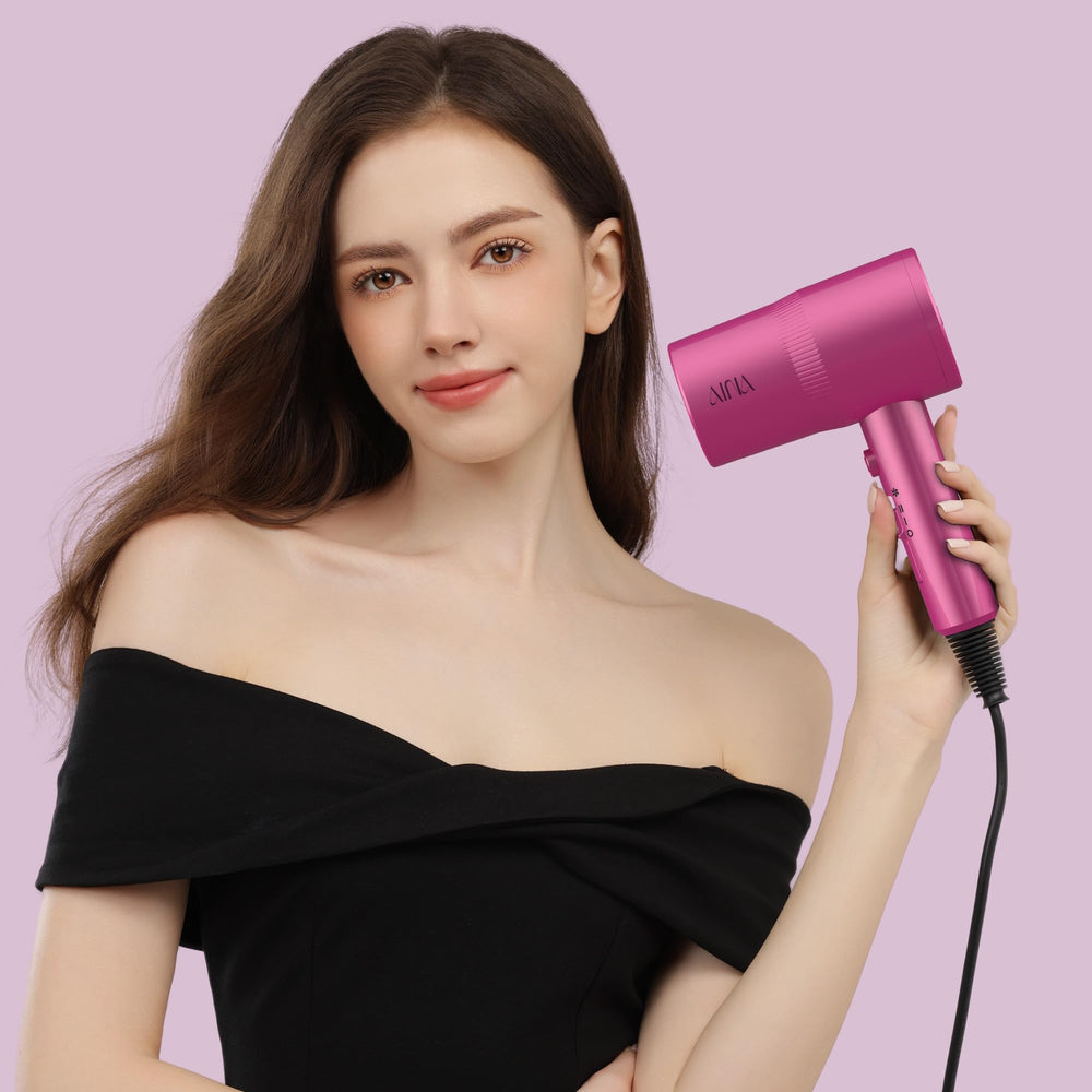 AINA Concentrator attachment for precise, sleek blowouts.