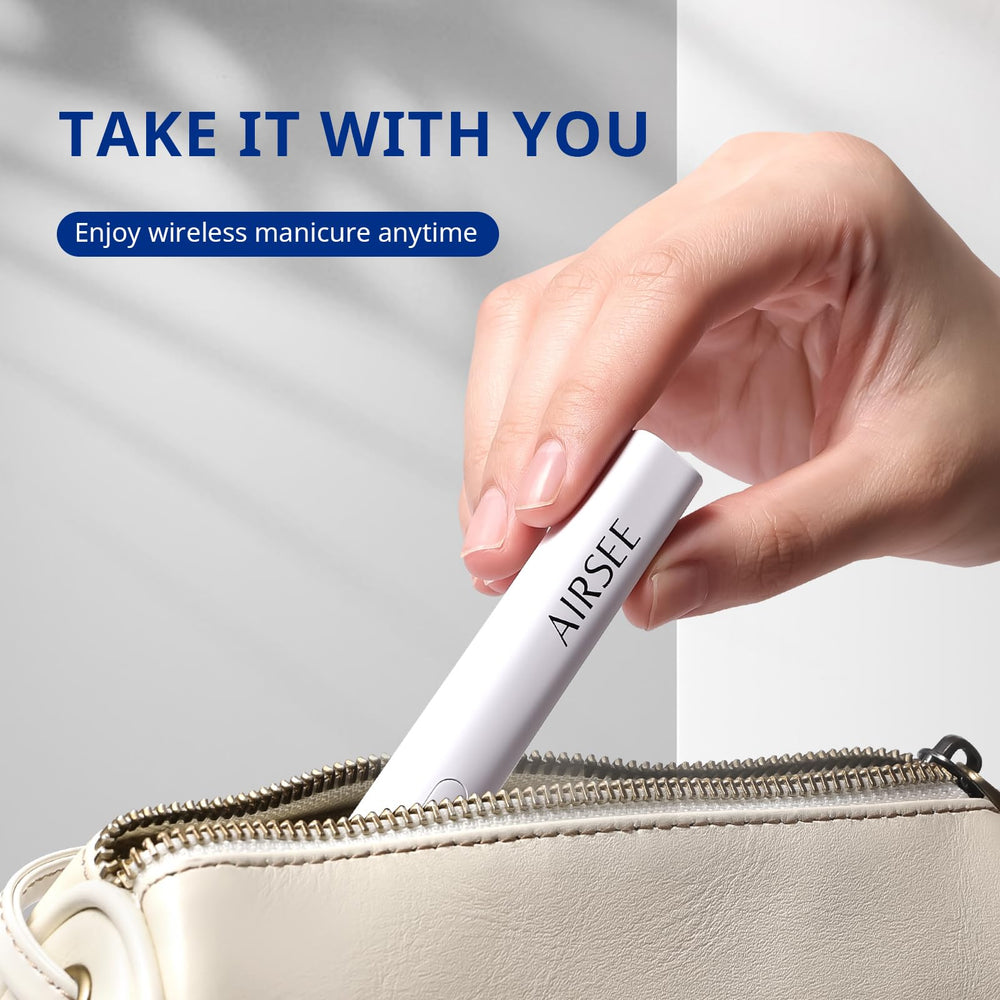 AIRSEE travel-case ready lamp for mani sessions on the go