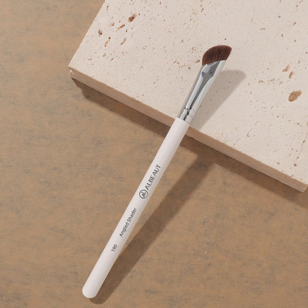 ALBEAUT angled face detail brush for targeted contouring.