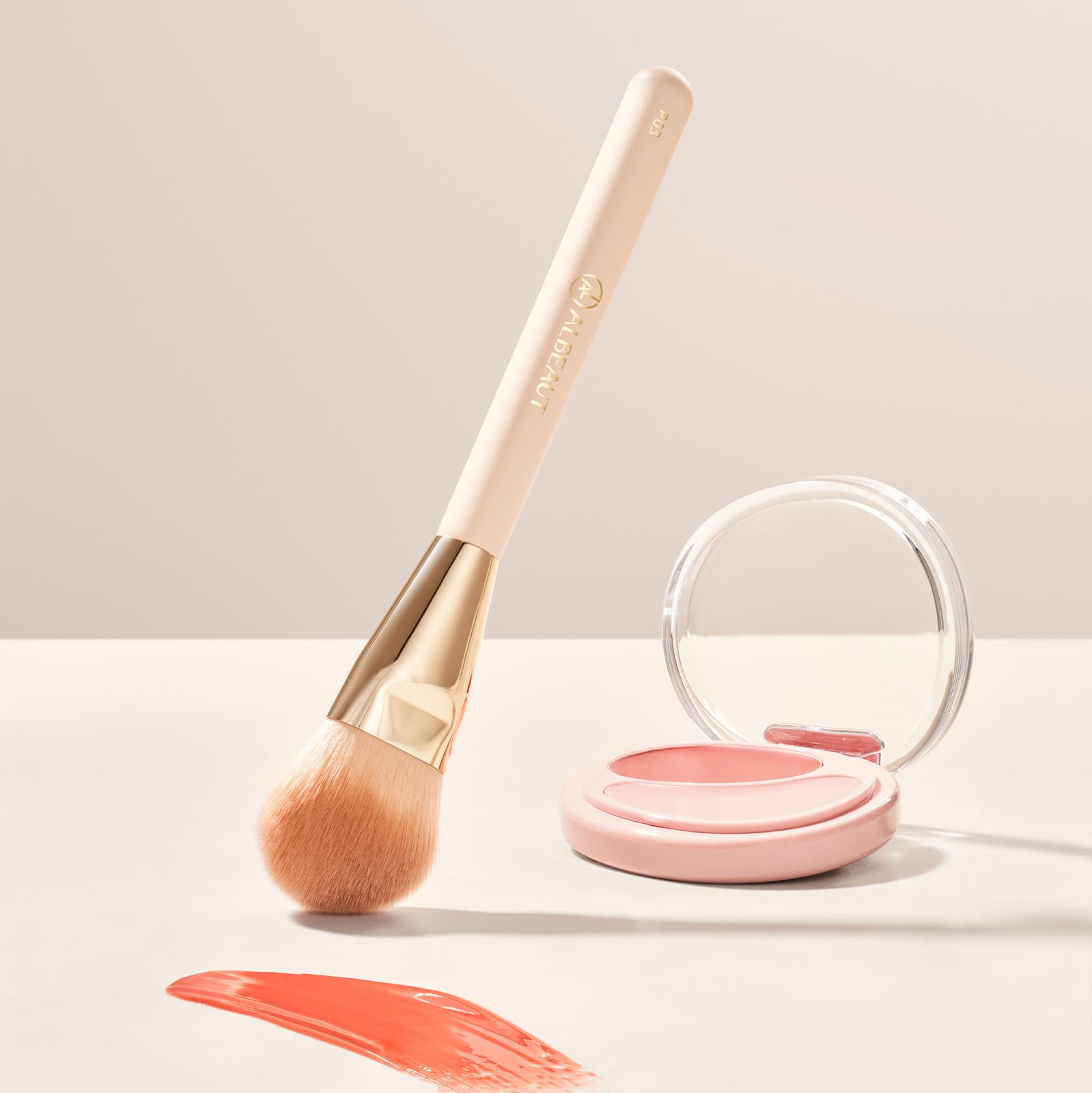 ALBEAUT contour brush angled for controlled feature definition.