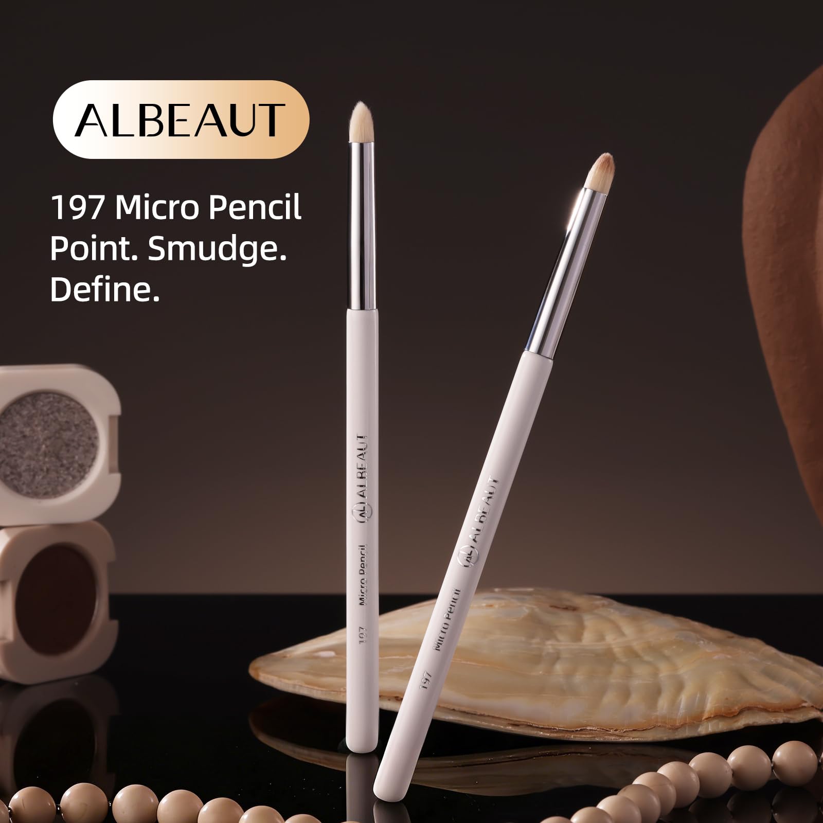 ALBEAUT small detail brush enables precise spot concealing and definition