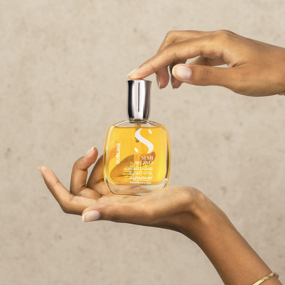 ALFAPARF MILANO Cristalli Liquidi helps resist humidity for gloss