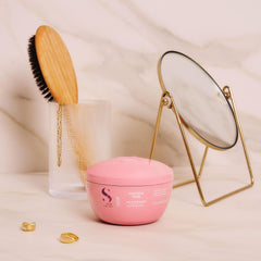 ALFAPARF MILANO Moisture Mask rich texture signals deep hydration for dry hair.