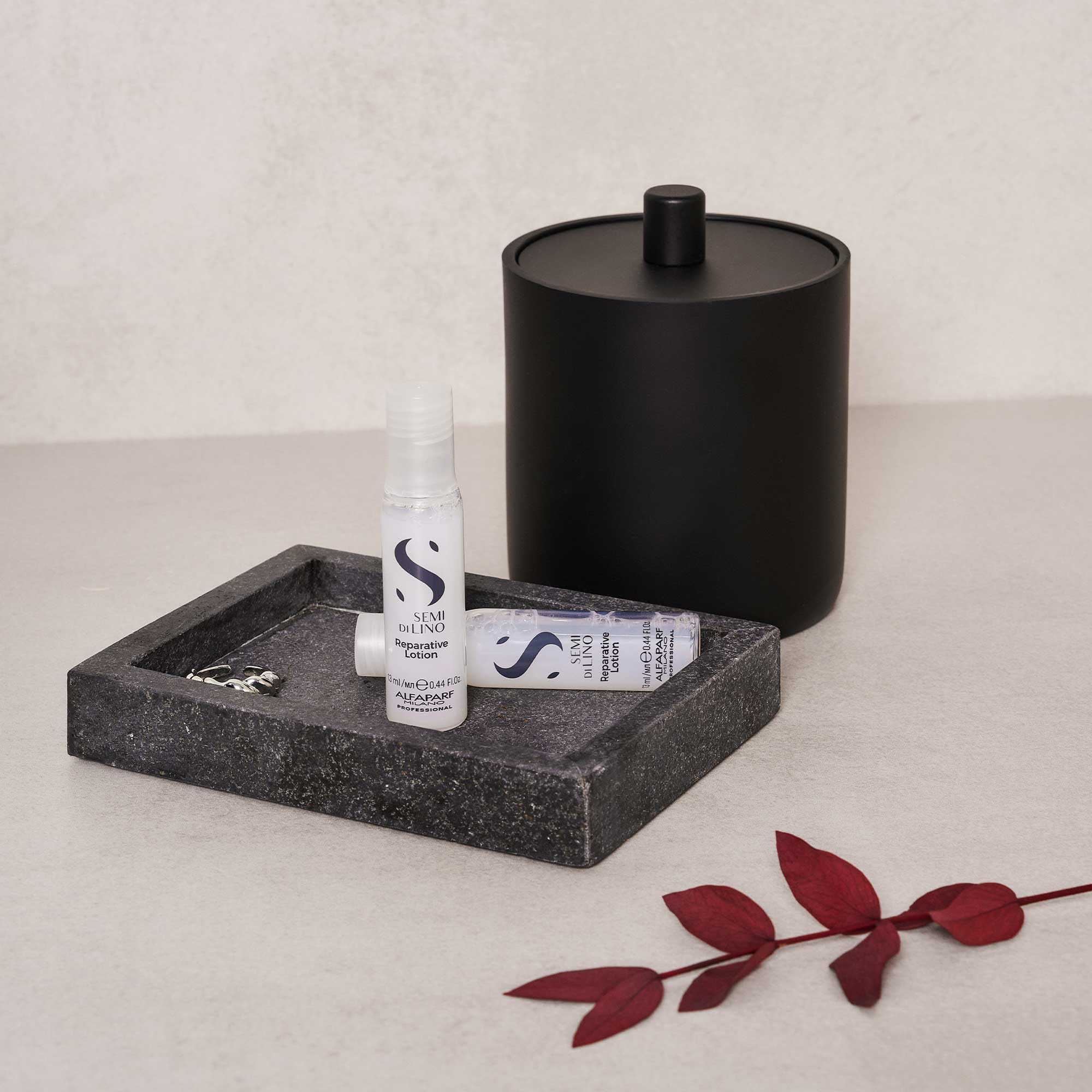 ALFAPARF MILANO Reconstruction eco-packaging featuring recyclables.