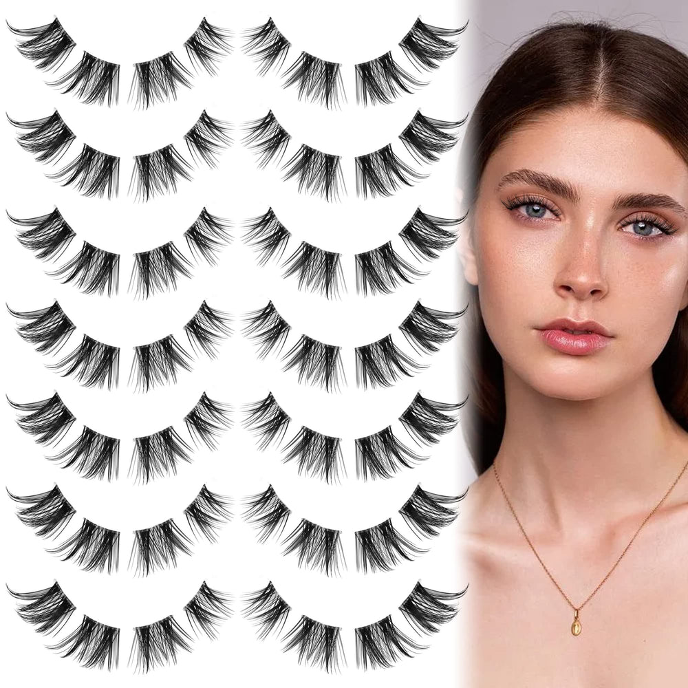 Clear band design creates a seamless lash line.