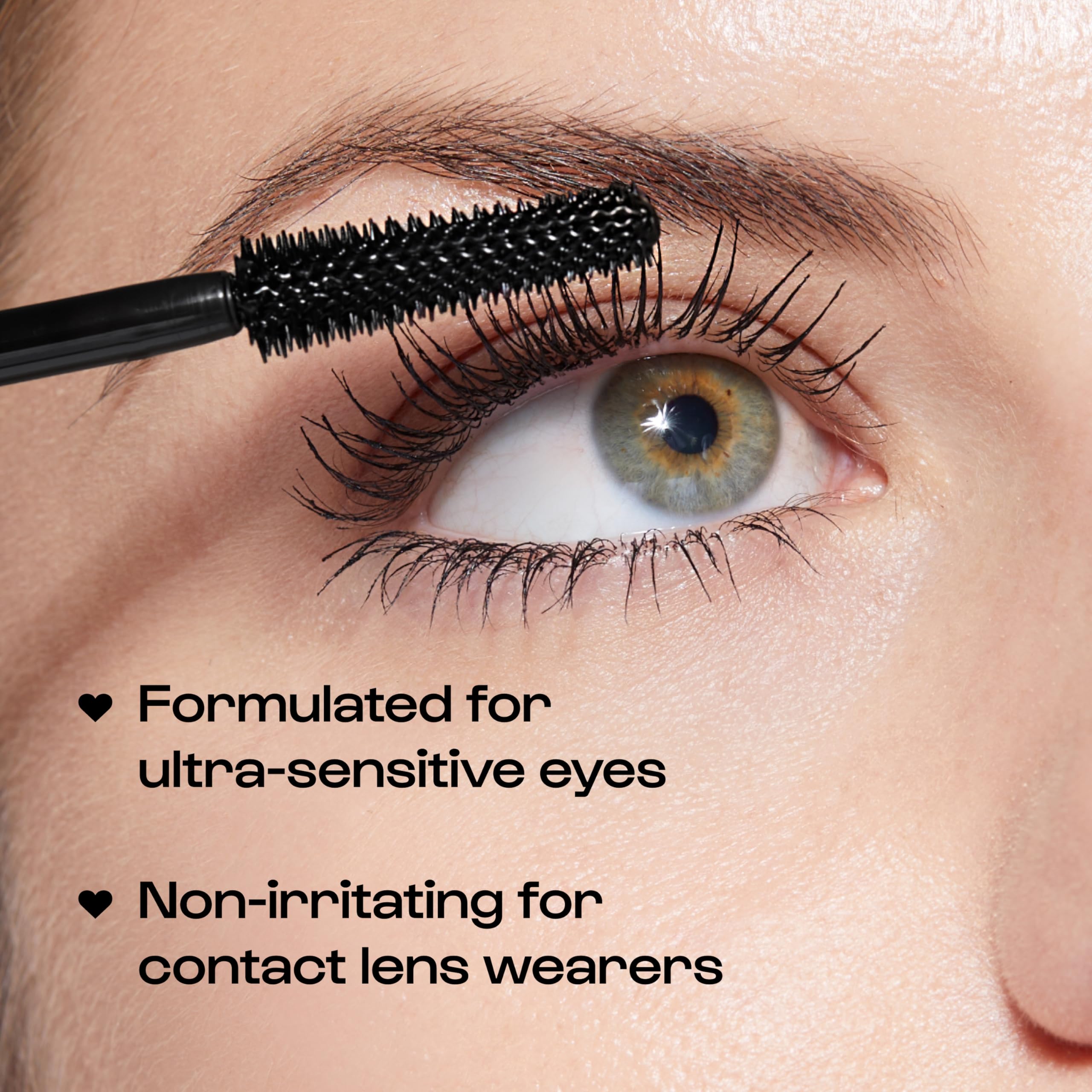 ALLEYOOP Mascara Tubing Negra contiene biotina para un aspecto saludable de las pestañas.