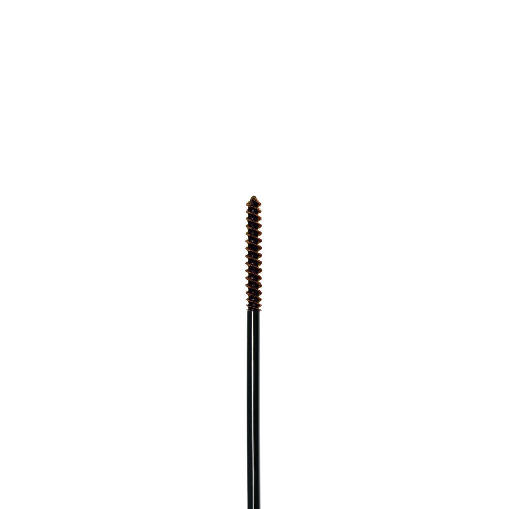 Cuatro tonos disponibles, incluido claro, para cejas combinables.