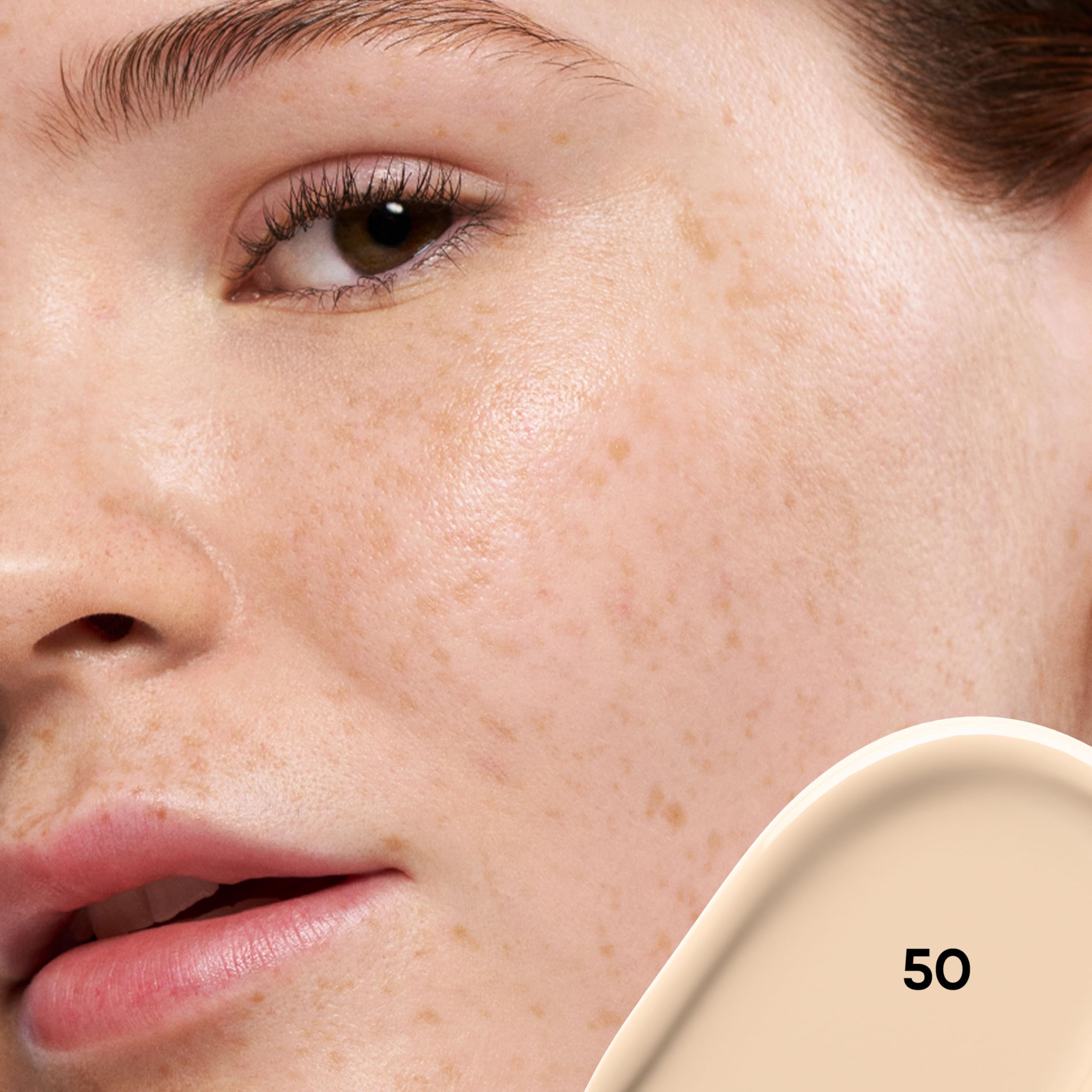 Almay Clear Complexion Concealer: muestra en piel para evaluar cobertura y tono.