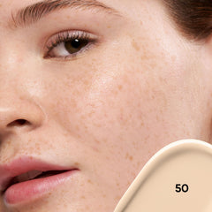 Almay Clear Complexion Concealer: muestra en piel para evaluar cobertura y tono.