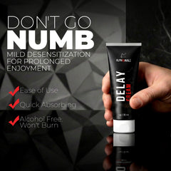 AlphaMale Crema Retrasa Premium, aplicación manos, favorece aplicación externa precisa y controlada.