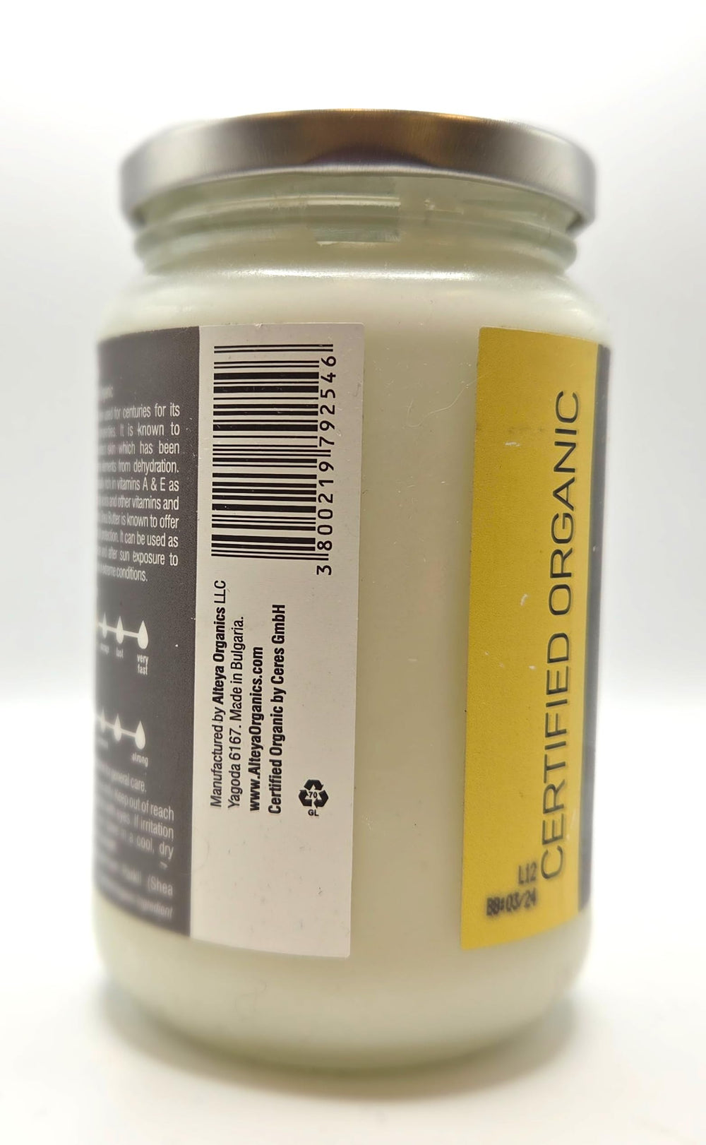 Aplicación suave de manteca de shea para mascarilla capilar nutritiva