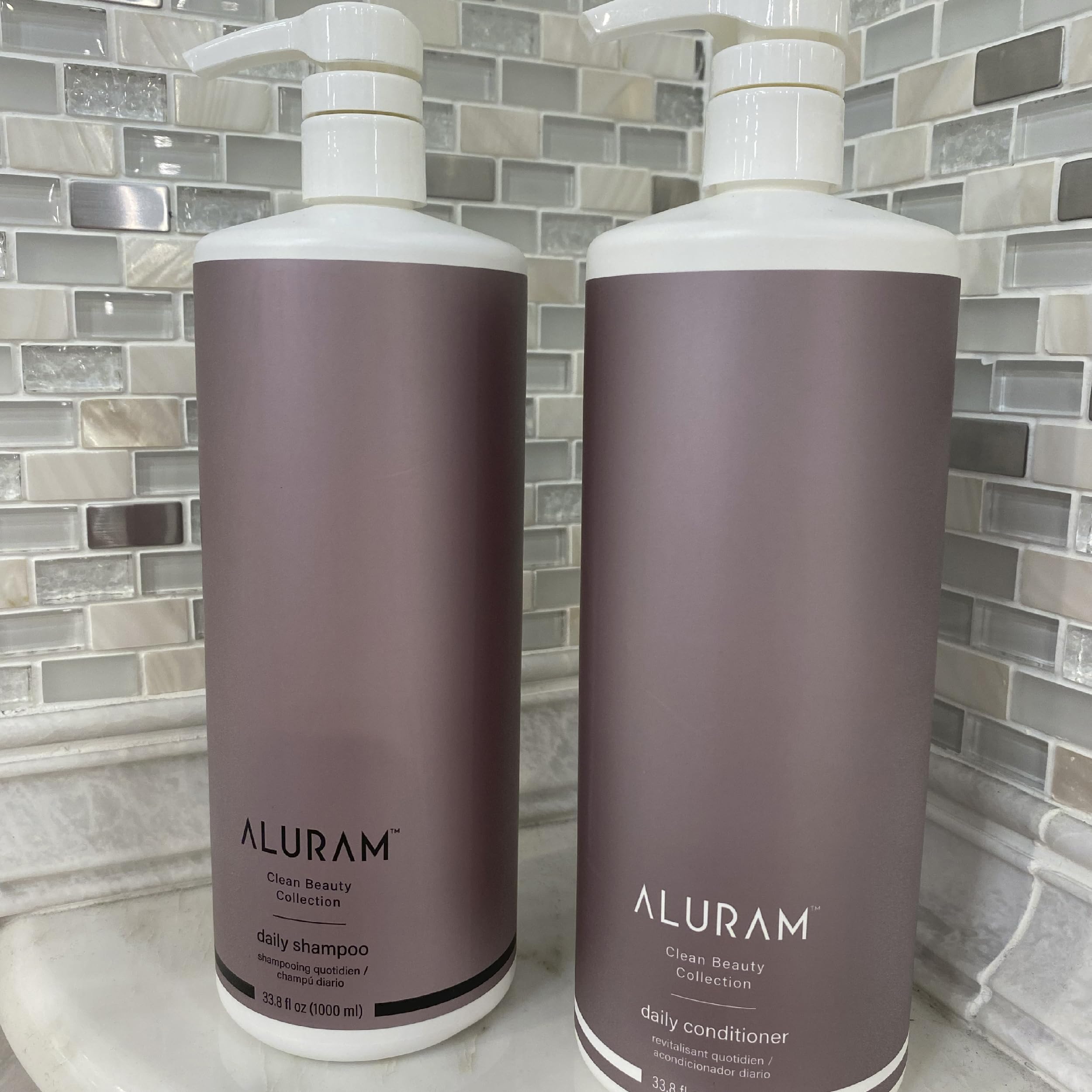 ALURAM conditioner application scene shows smooth detangling and easy manageability.