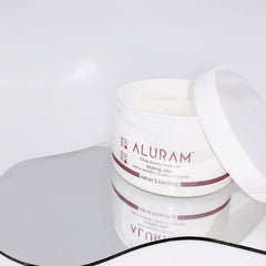 ALURAM Hair Styling Clay beach-waves texture provides flexible, natural-looking style.