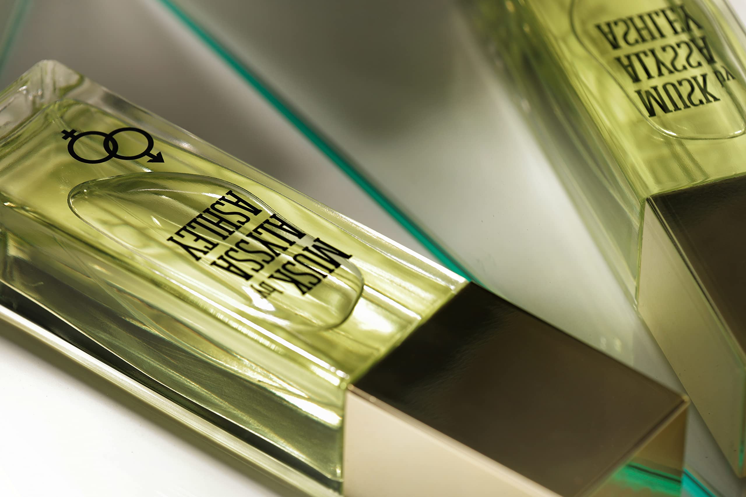 Alyssa Ashley Musk 3.4 oz packaging suitable for daily use.