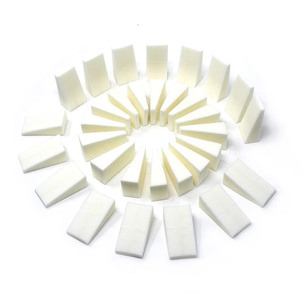 Amazon Basics foam wedges close-up highlighting soft texture and gentle blending.