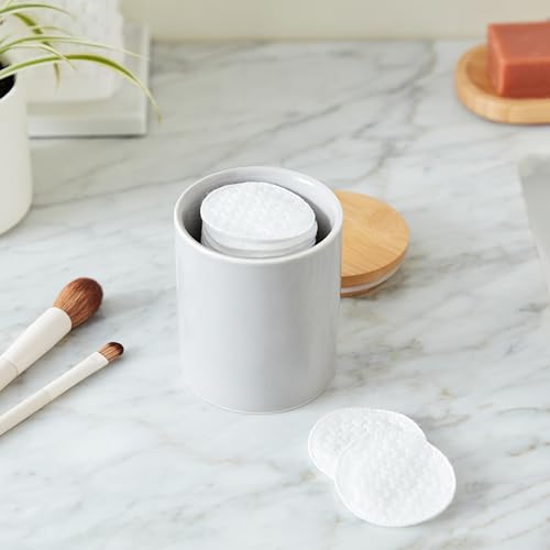 Amazon Basics cotton rounds for nail polish removal with reliable grip