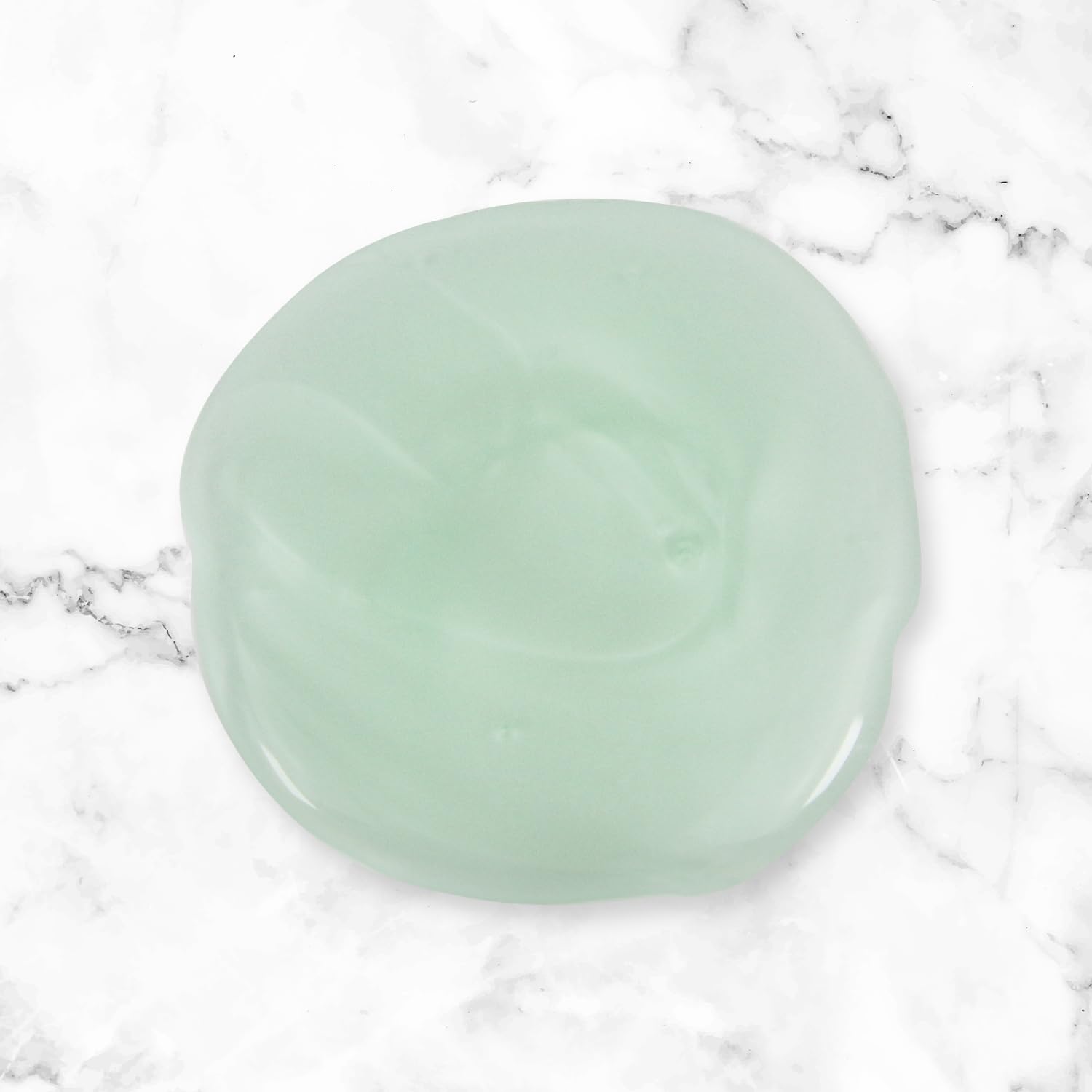 Amazon Basics Tea Tree Shampoo, aplicación diaria para cabello limpio.
