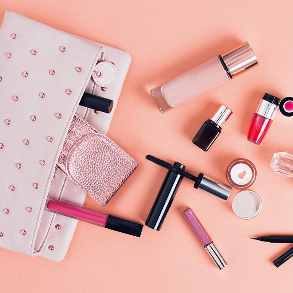 Amytor travel-friendly set fits purses for on-the-go grooming.