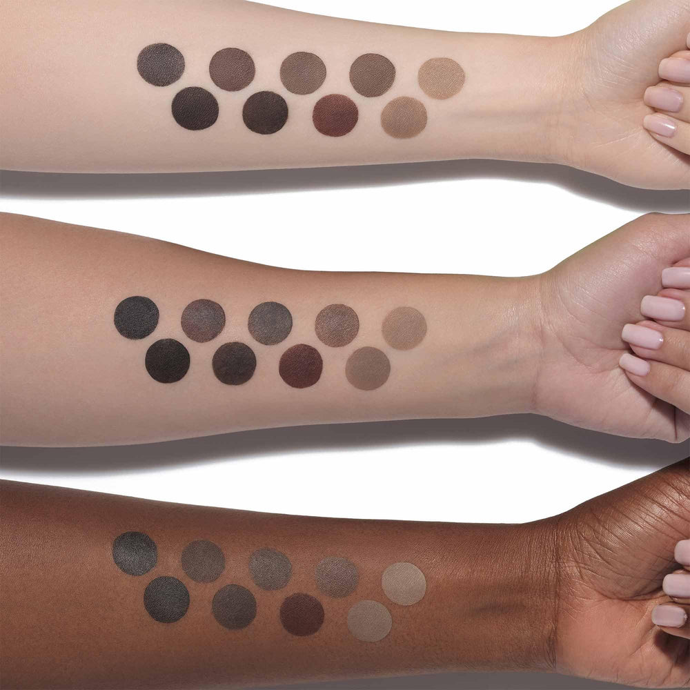Ceja definida y duradera gracias al gel de Anastasia Beverly Hills.