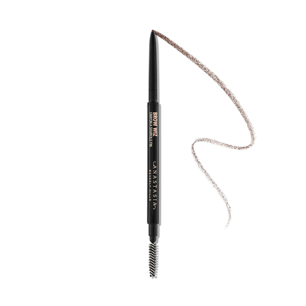 Anastasia Brow Wiz Auburn ultraslim pencil closeup for precise outlining.