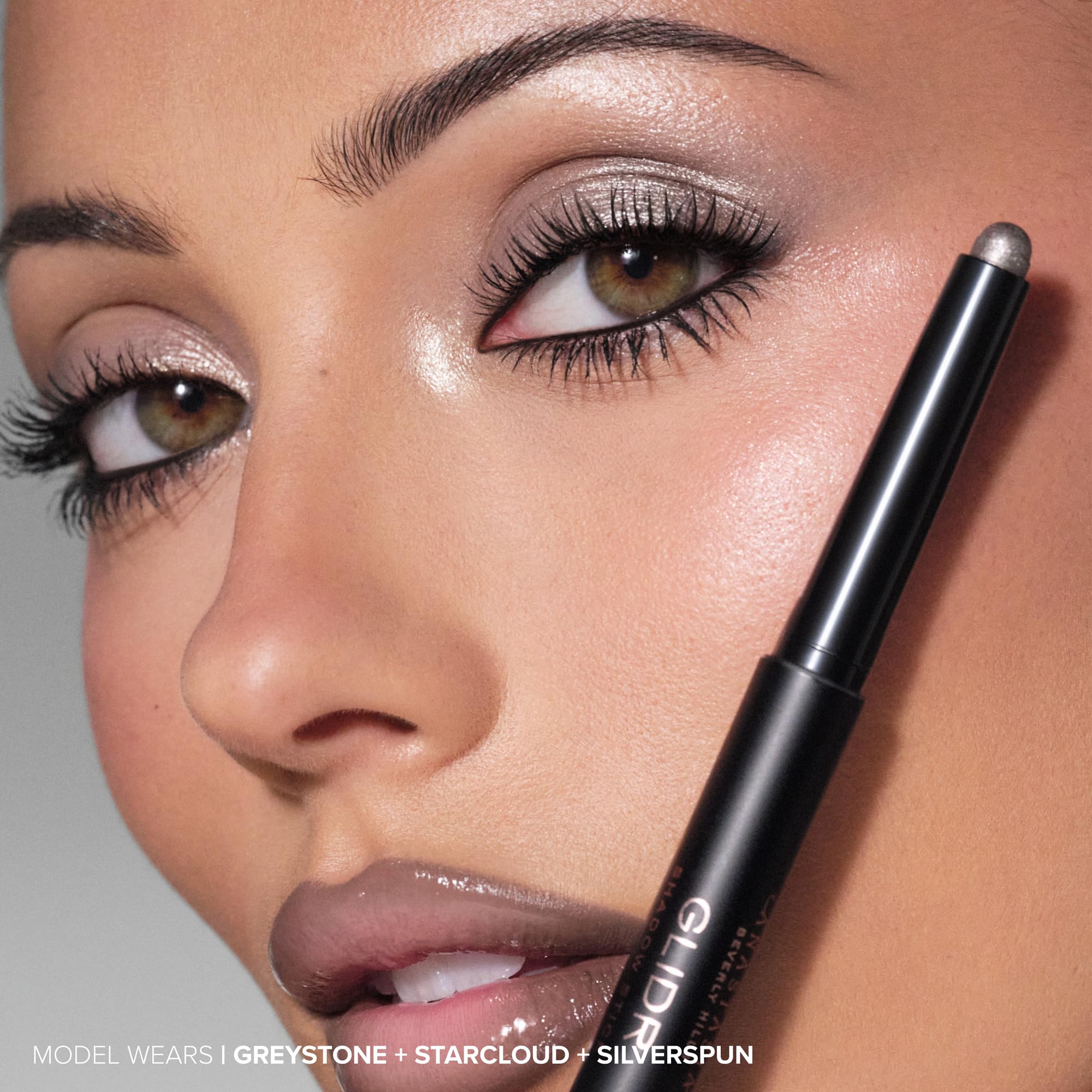 Anastasia Beverly Hills GLIDR Shadow Stick Cocoa Drip on-eye application for a dramatic look.