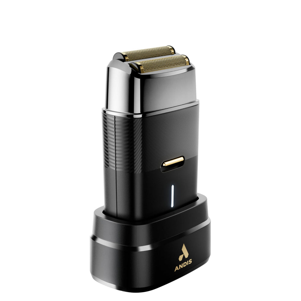 Cordless operation with quick recharges for on-the-go grooming.