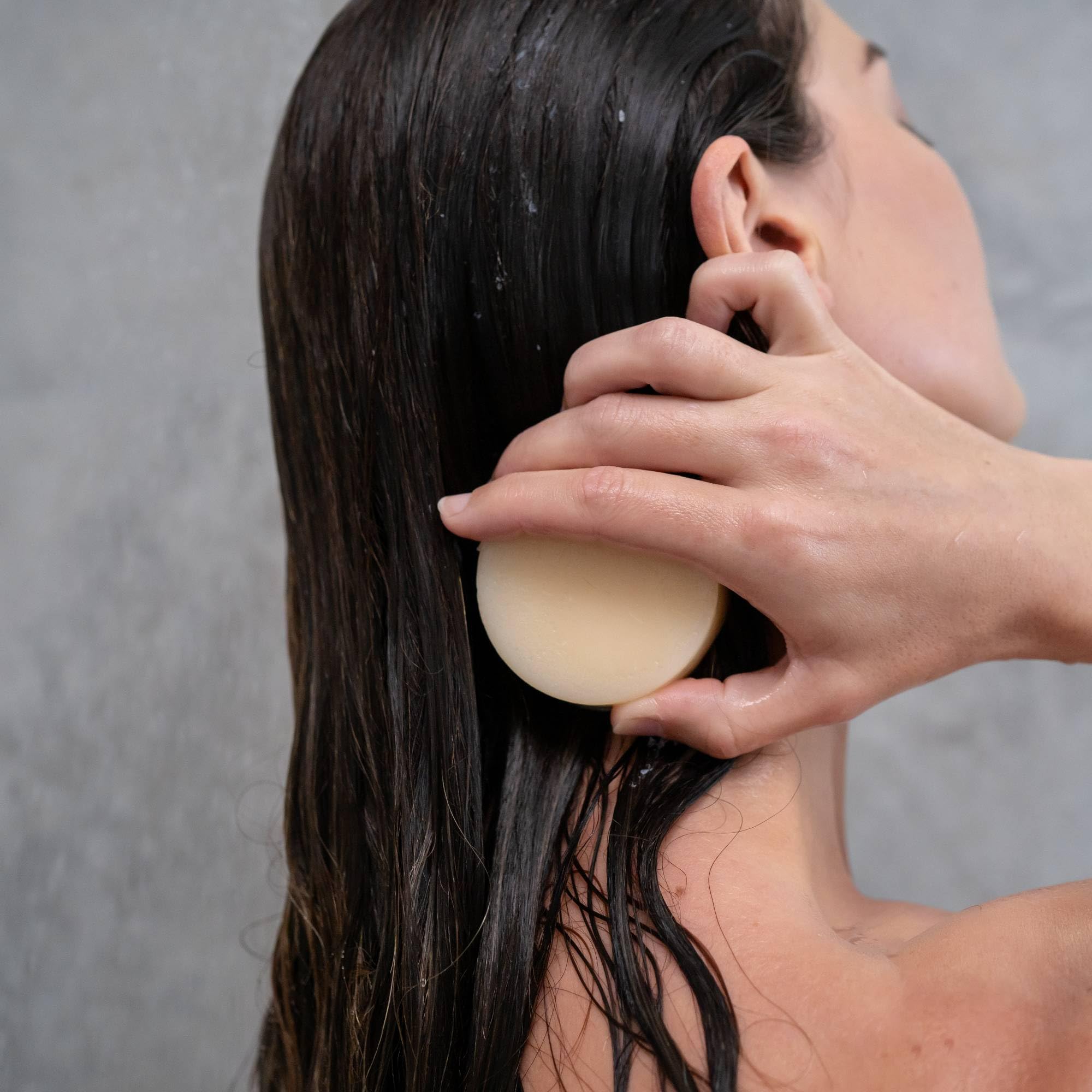 ANIHANA barra-condicionadora uso diario cabello ligero brillo y frescura.