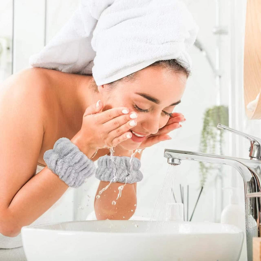 Anmieciu wrist spa absorbent helps keep water from dripping on arms.