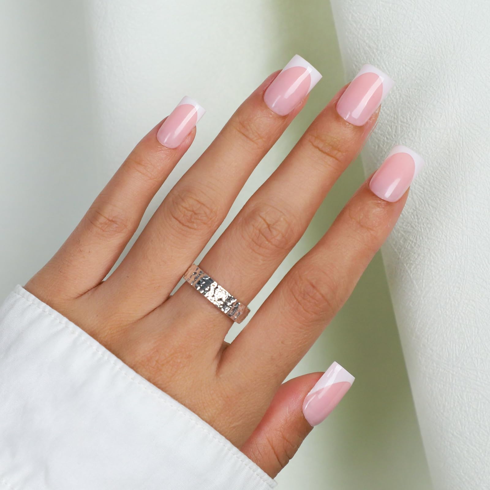 Anyos gel suave uñas, material flexible para ajuste natural.