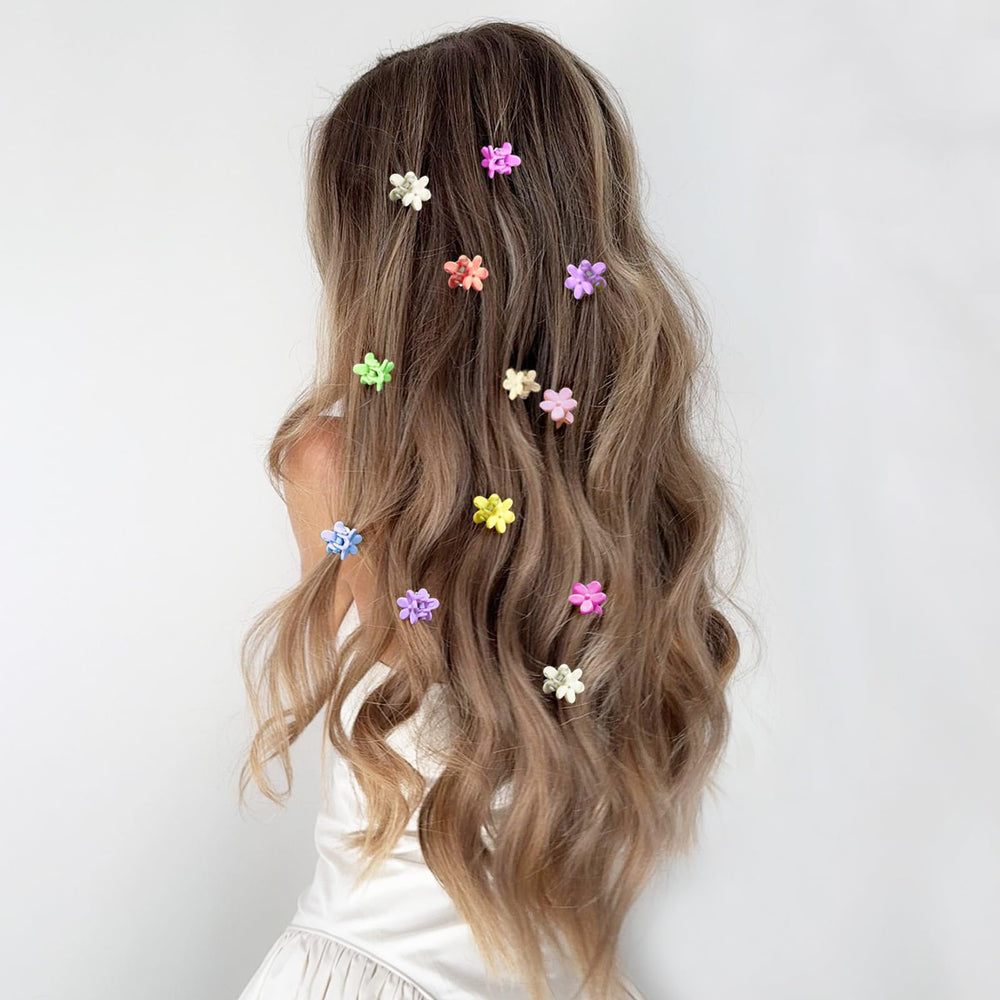 AOENJIE hair clip collection display highlights variety and portability.