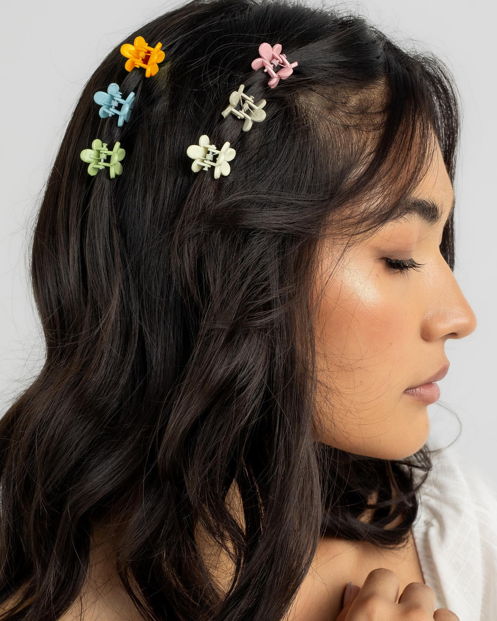 AOENJIE portable clips are easy to carry for on-the-go styling.