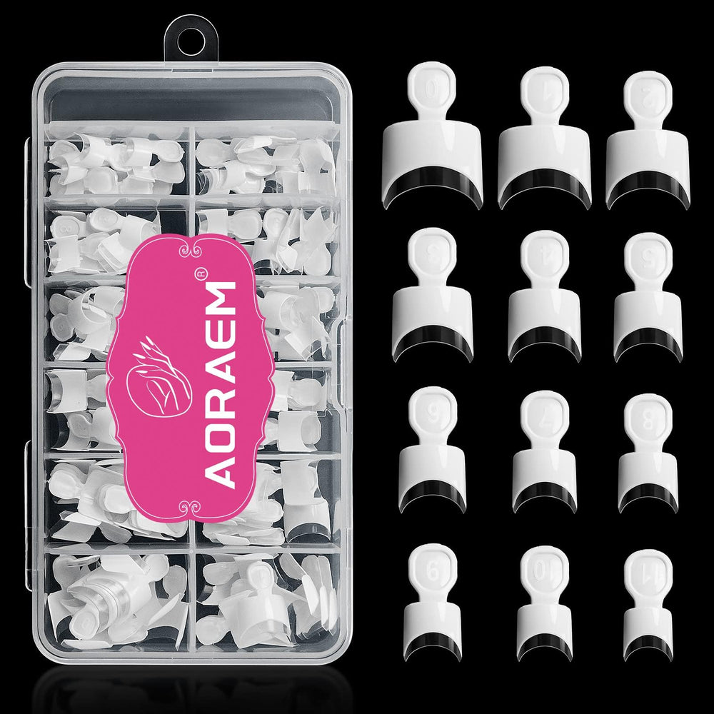 AORAEM: puntas francesas blancas cortas para un look natural y elegante.