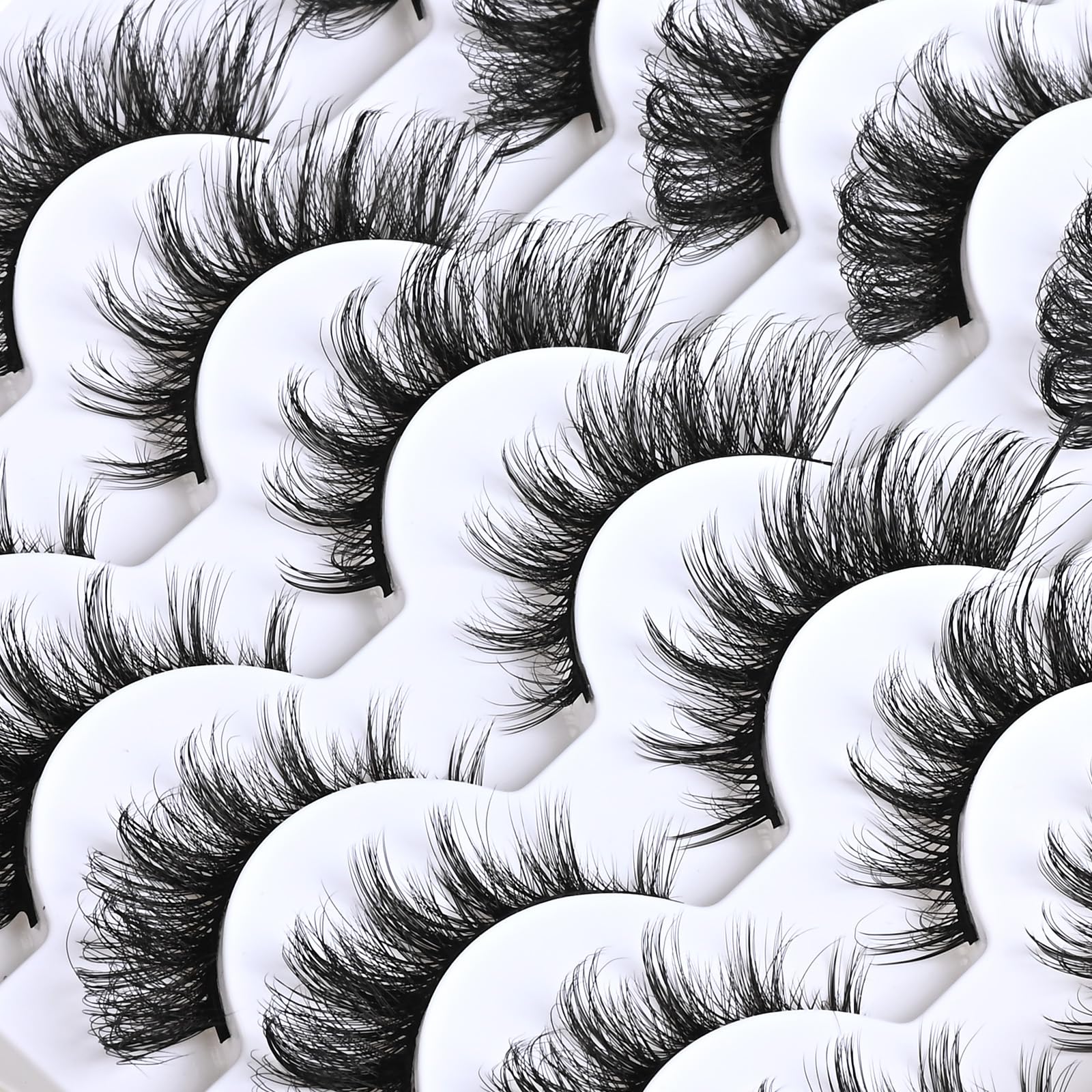 APCYUST versatile lashes for everyday or glam fox-eye looks.