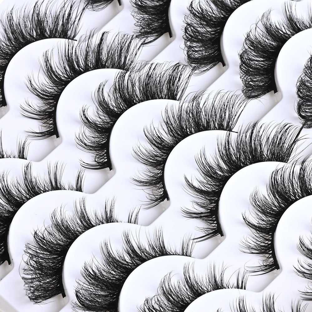 APCYUST versatile lashes for everyday or glam fox-eye looks.