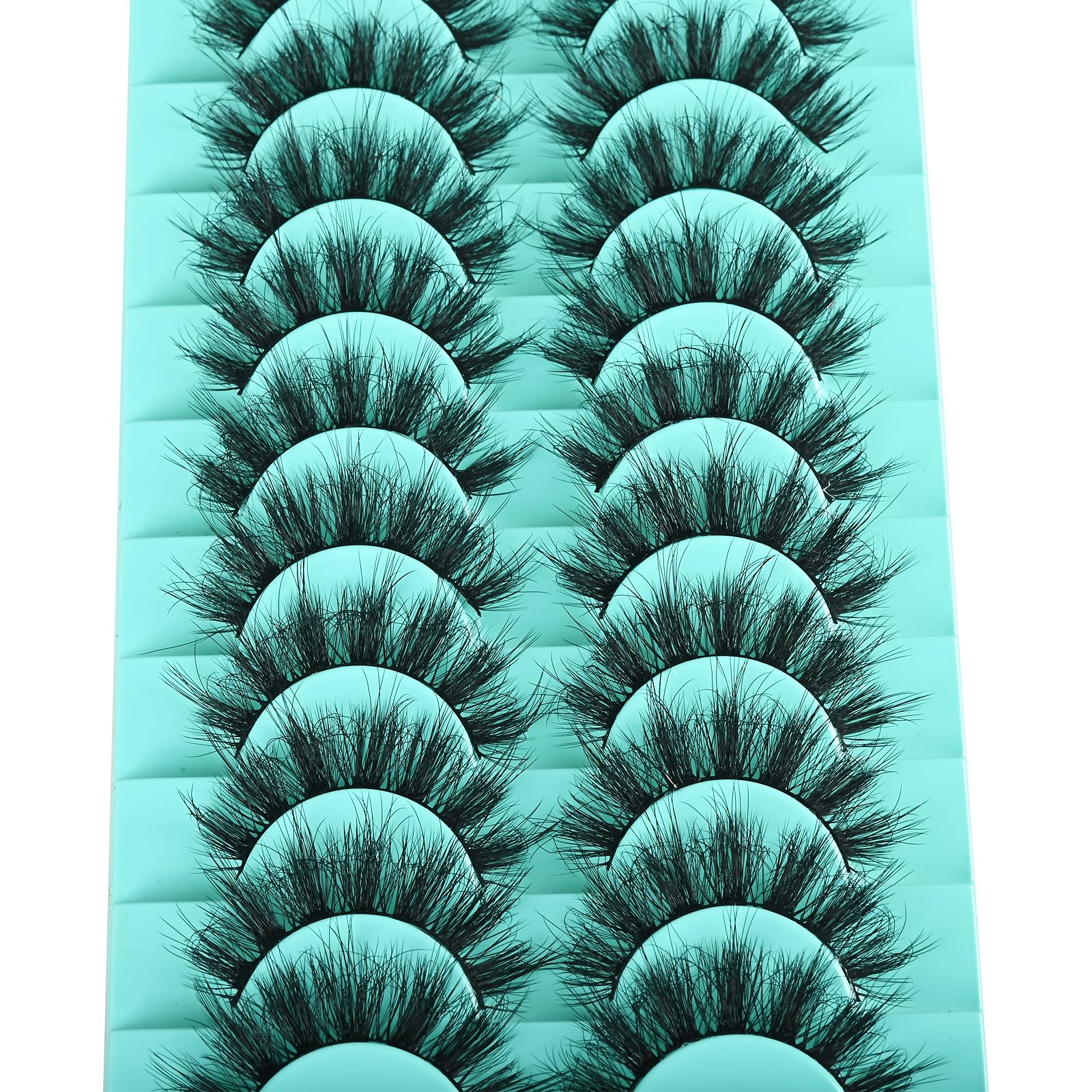 APCYUST faux mink strips with structured spikes for definition.