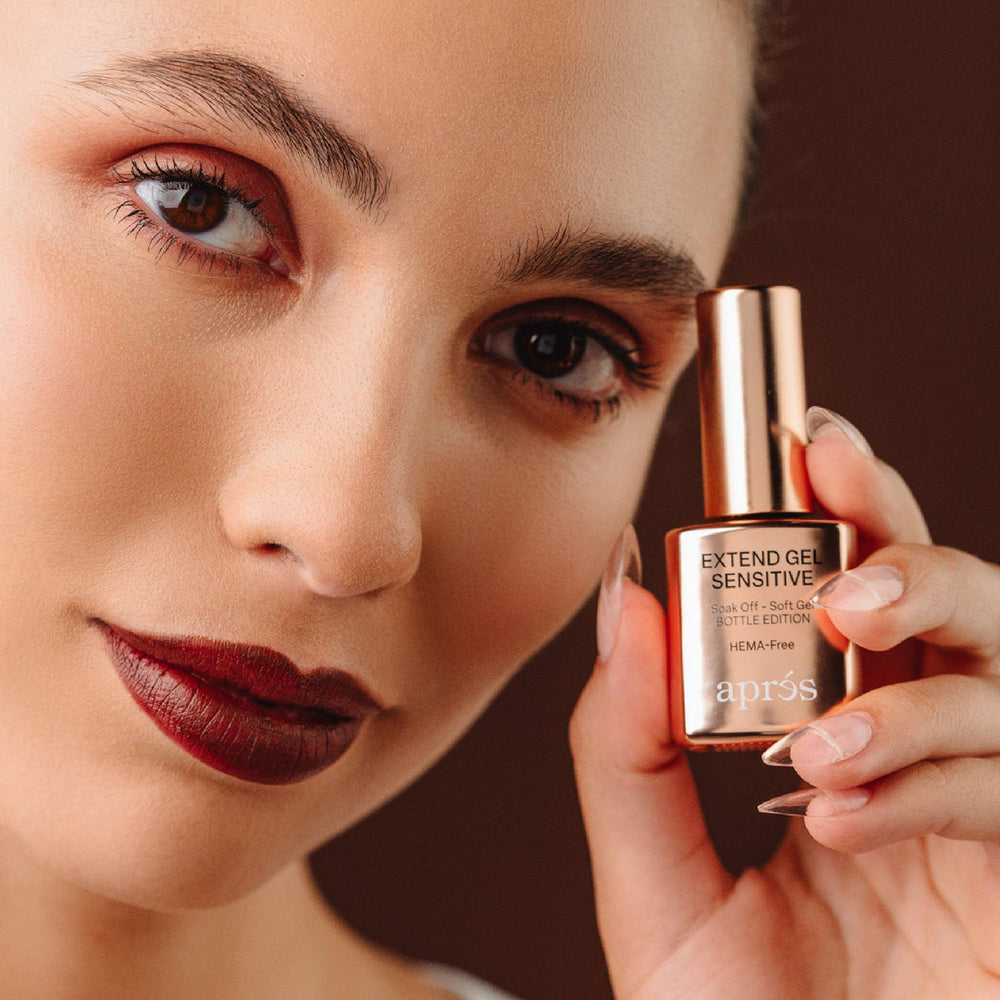 APRÉS Extend Gel Sensitive packaging for convenient storage and travel.