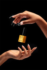 APRÉS Soft Gel Builder in-use application for seamless extension and overlay