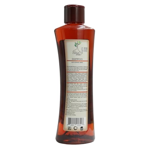 Arbol Verde Champú, textura espumosa en primer plano, limpieza suave para uso diario