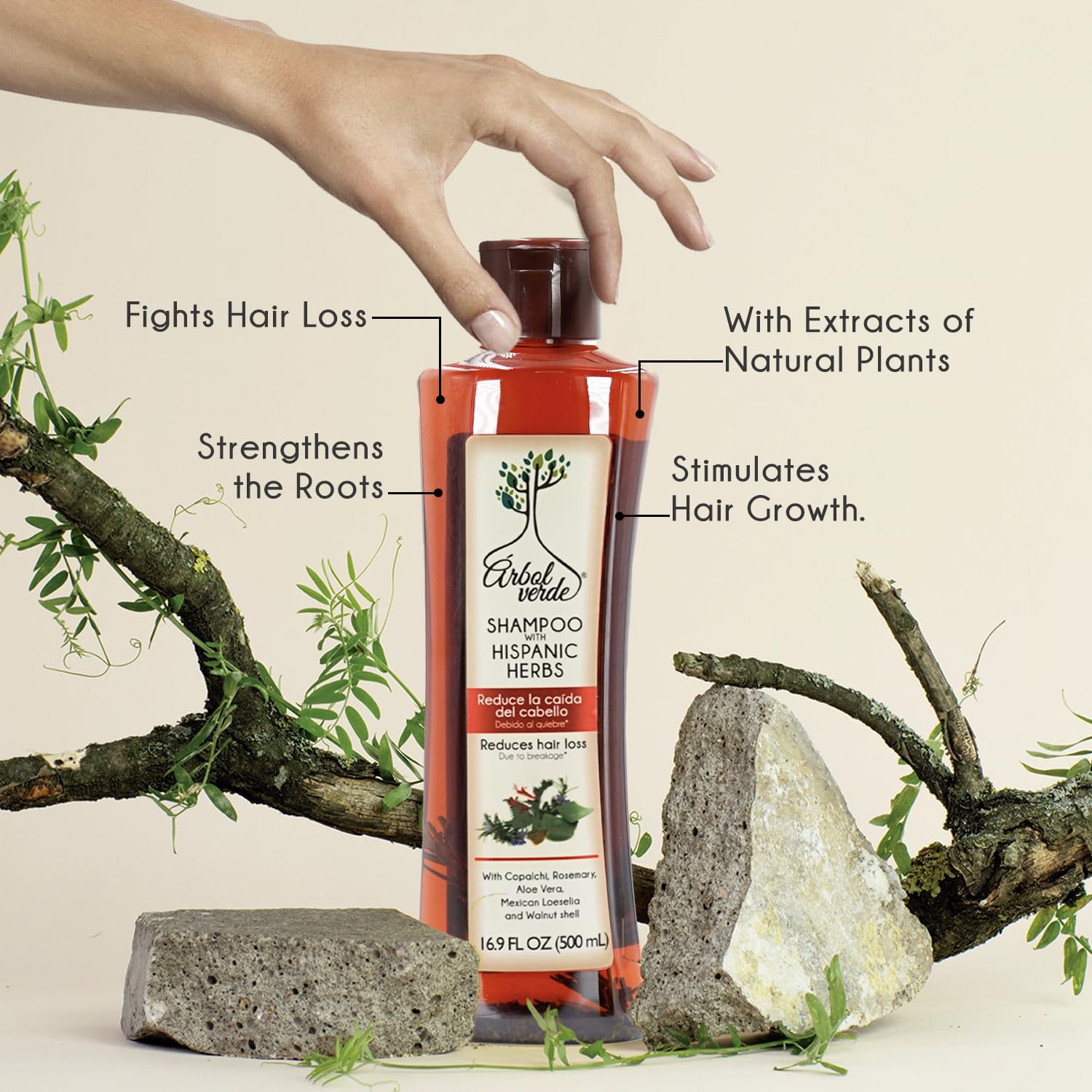 Arbol Verde Champú Natural, extractos naturales en primeros planos, cuida el cuero cabelludo