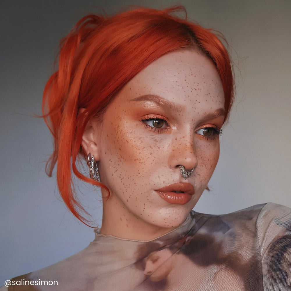 ARCTIC FOX Ginger Flare close-up swatch reveals rich hue and shine.