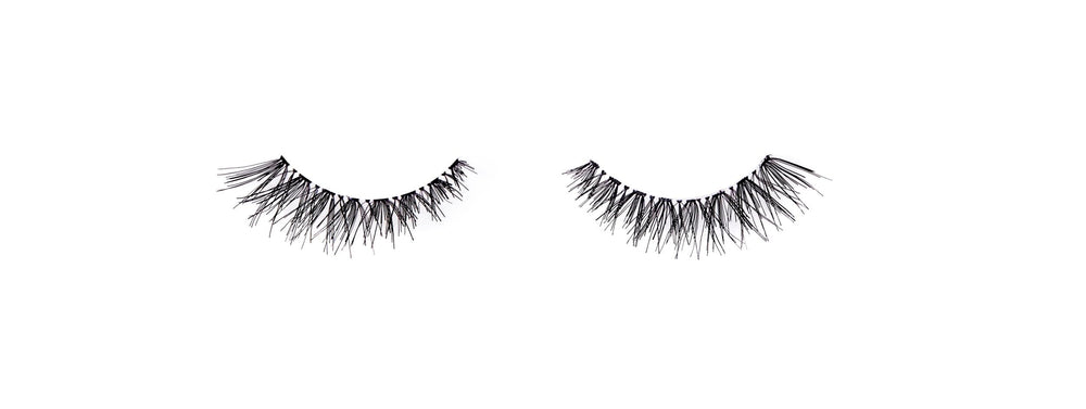 Ardell Wispies 113 full fringe creates a bright, doll-like gaze.