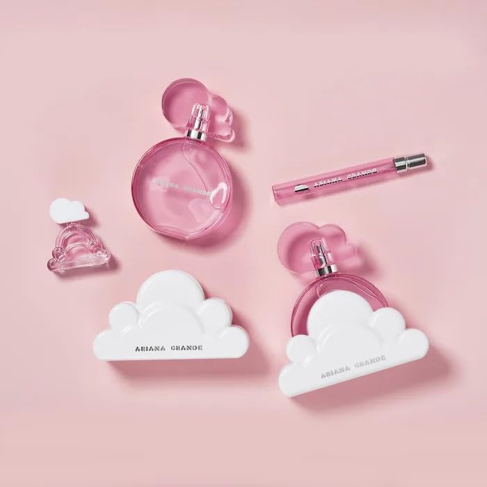 Ariana Grande Cloud Pink dragon fruit note detail for a fruity opening.