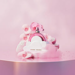 Ariana Grande Cloud Pink spray nozzle detail suggesting premium aroma and precise application