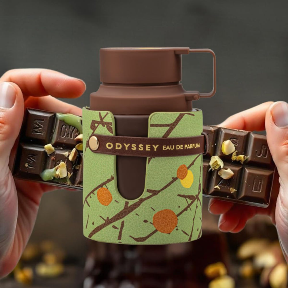 Armaf Odyssey Dubai Chocolat Gourmand mist diffusion illustrating subtle sillage.