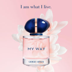 Armani Beauty My Way cap detail highlights refined craftsmanship for a premium feel.